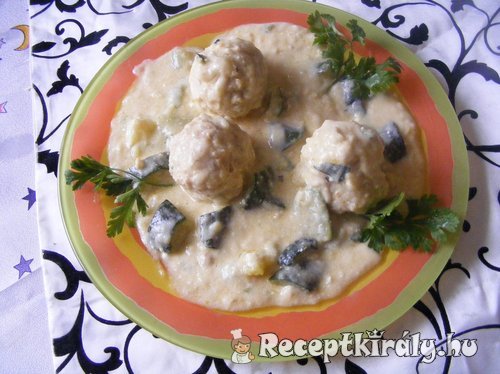 Cukkini főzelék húsgombóccal