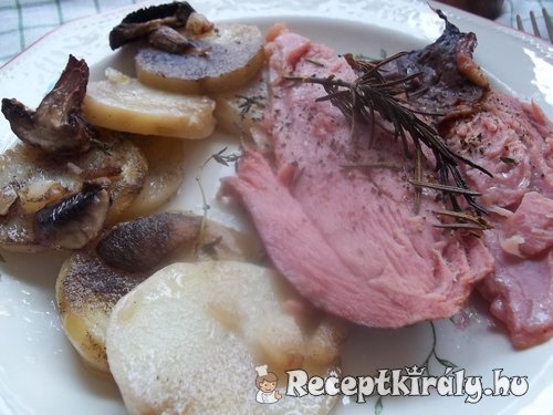 Sült pulykacomb szalonnás gombás krumplival