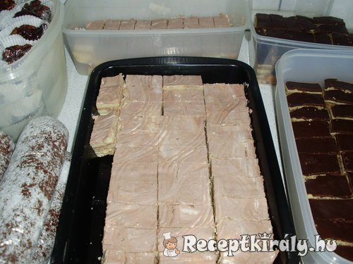 Kekszes tejfölös csoda süti