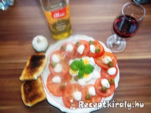 Paradicsomsaláta tojással mozzarellával 2