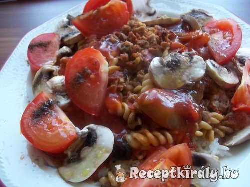 Halsaláta rizzsel chiliszósszal