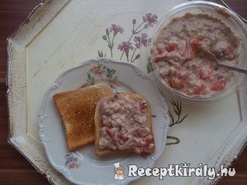 Hummusz toasttal 3