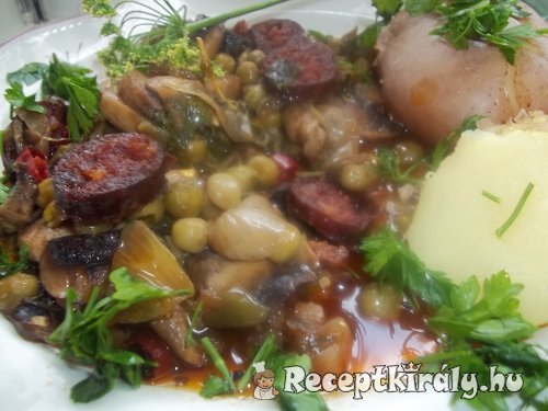 Kolbászos gomba újkrumplival