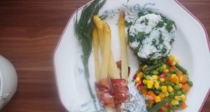 Fehérspárga bacon köntösben