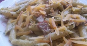 Szalonnás sonkás zöld pestos penne
