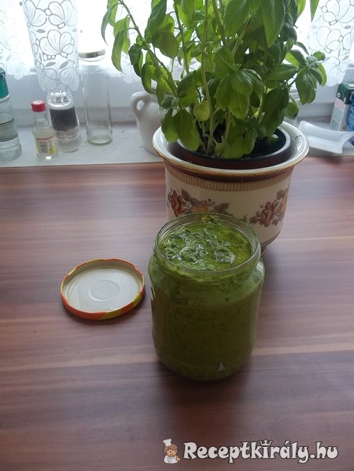Zöld pesto