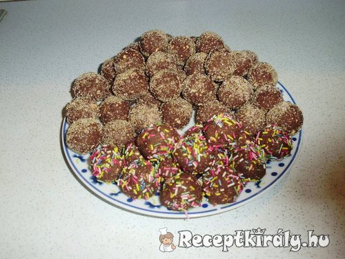 Kekszes mascarponés golyók
