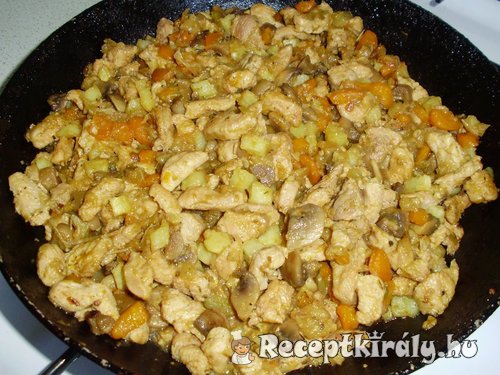 Pulykamedalion zöldségekkel