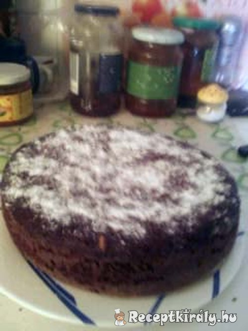 Egyszerű céklás csoki torta