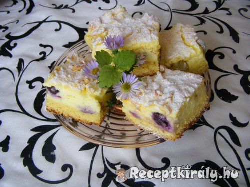Szőlős pudingos kocka