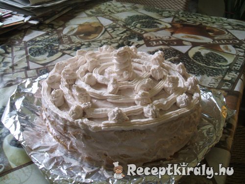 Áfonyás mascarpone torta