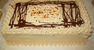 Karamellás-csokis vienetta torta
