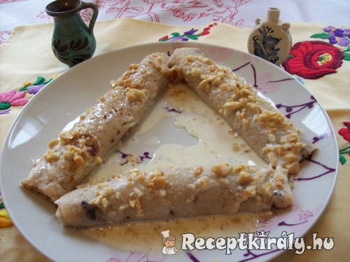 Diós palacsinta nutellával mogyoró öntettel