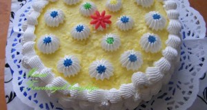 Tejszínhabos vaníliakrémes torta