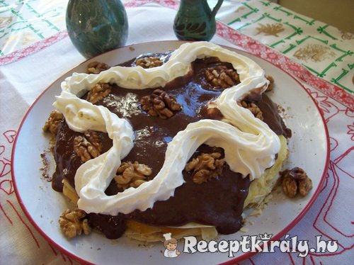 Zserbó palacsinta torta