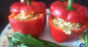 Chilis medvehagymás vajkrémmel töltött paprika