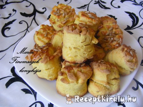 Napraforgómagvas pogácsa