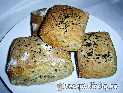 Krémsajtos rozsos riegel
