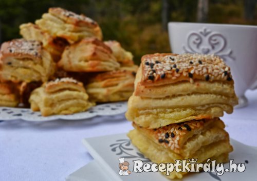 Réteges túrós pogácsa