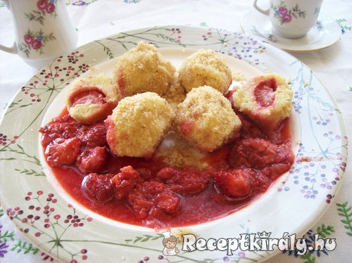 Túrógombóc eperrel