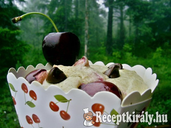 Cseresznyés csokis cupcake