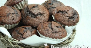 Kakaós-meggyes muffin