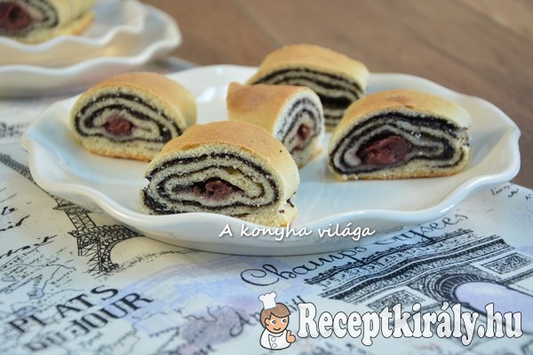 Mákos meggyes tekercs
