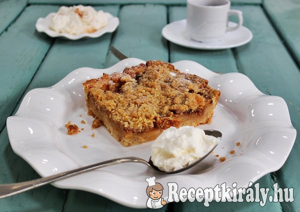 Morzsás almás pite