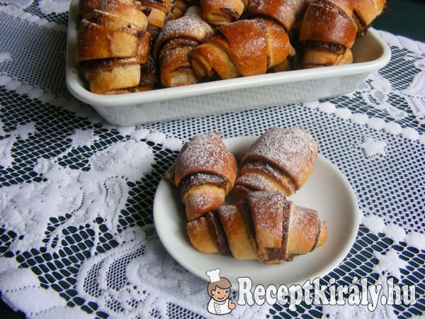 Nutellás-csokis tekercs