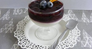 Áfonyás, vaníliás panna cotta