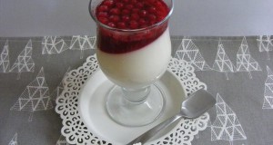 Ribizlis, kókuszos panna cotta