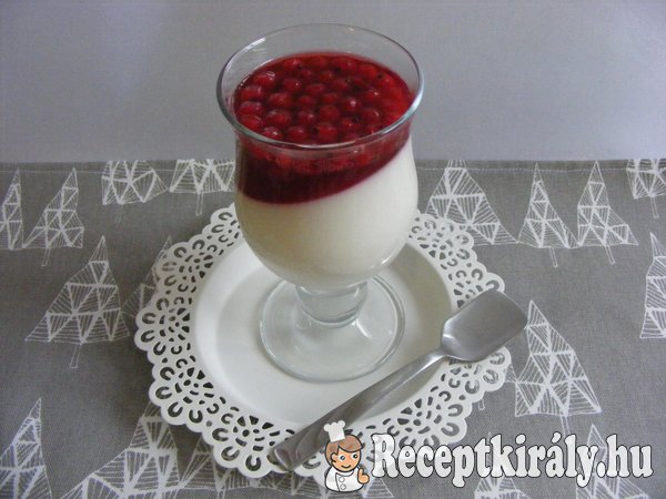 Ribizlis, kókuszos panna cotta