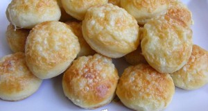 Sajtos-burgonyás pogácsa