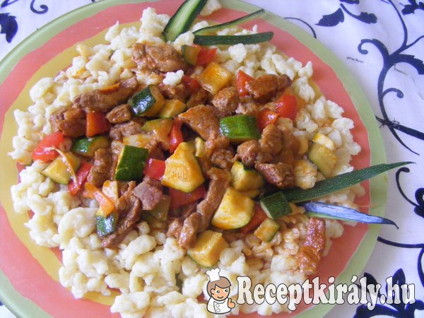 Zöldséges pörkölt nokedlivel