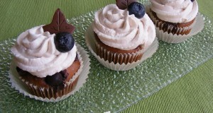 Áfonyás-csokis cupcake