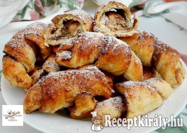 Kakaós-fahéjas leveles kifli