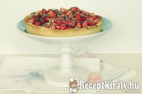 Kókuszkrémes tart eperrel