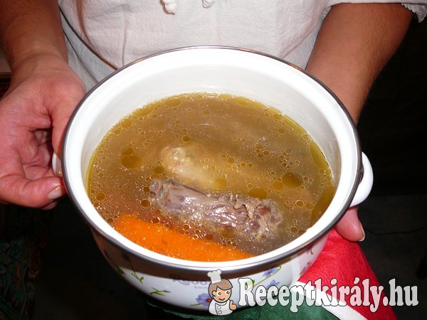 Szárnyas húsleves