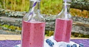 Erdei áfonyás lassi – paleo
