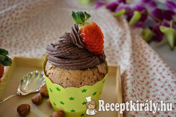 Gesztenyés muffin csokis krémmel - paleo