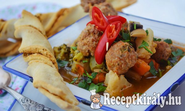 Minestrone leves oregánós húsgombóccal - paleo