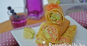 Tojás palacsinta lazacos avokádó krémmel – paleo