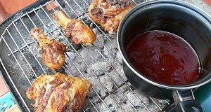 Grillezett csirkecomb vörösboros mártásban