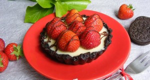 Sütés nélküli fehércsokoládés-epres mini pite