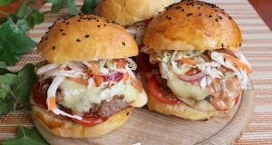 Duplasajtos marha burger