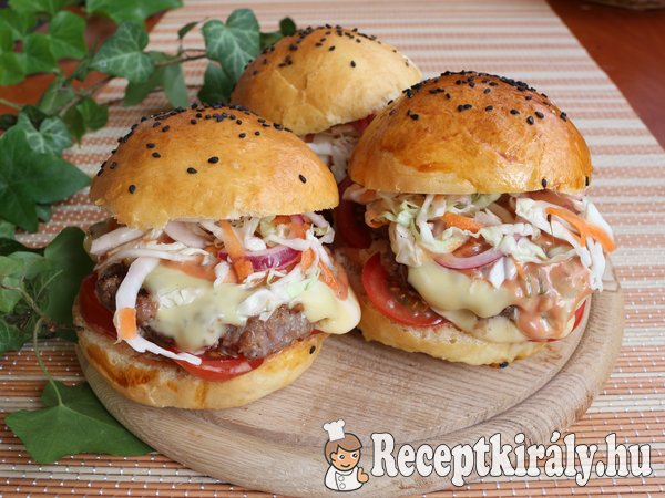 Duplasajtos marha burger