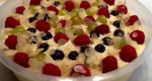 Vaníliás-mascarponés gyümölcsös desszert