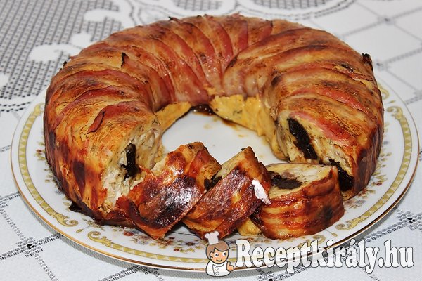 Baconbe göngyölt harcsafelfújt