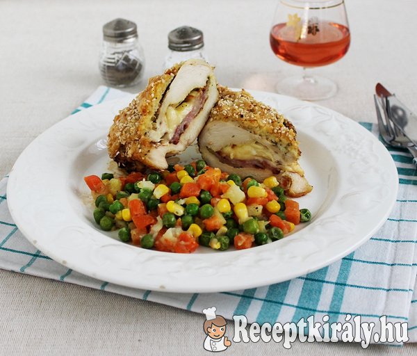 Sajttal-baconnel töltött csirkemell Gizi konyhájából