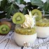 Fehér csokoládés-kivis panna cotta